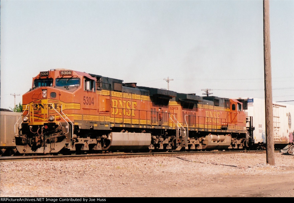 BNSF 5304 East